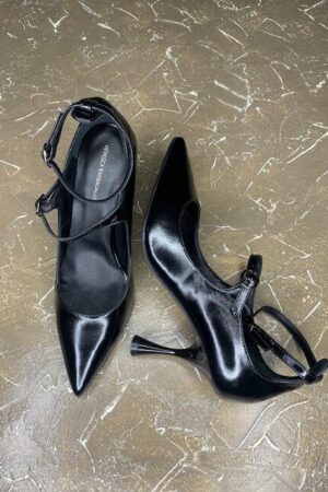 Scarpe con cinturini nere - Dafne