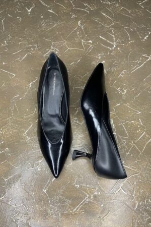 Dรฉcolletรฉ a mandorla nere - Olivia