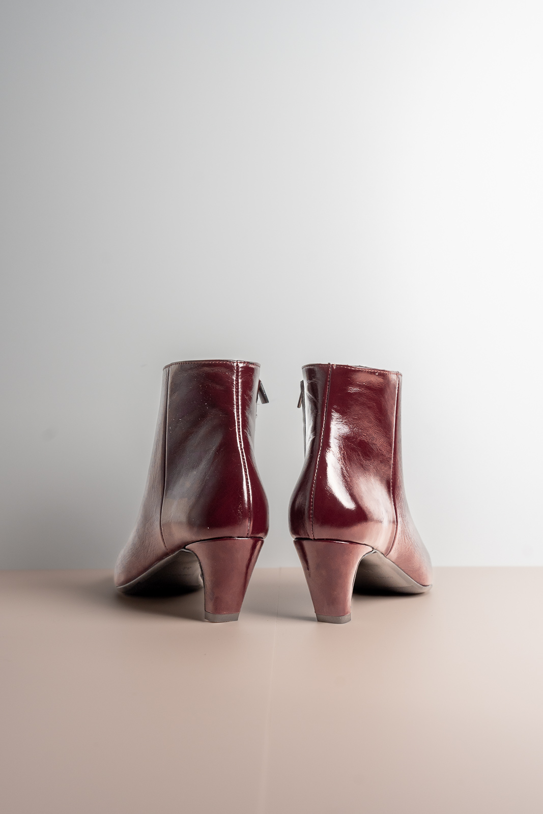 stivaletti bordeaux con tacco