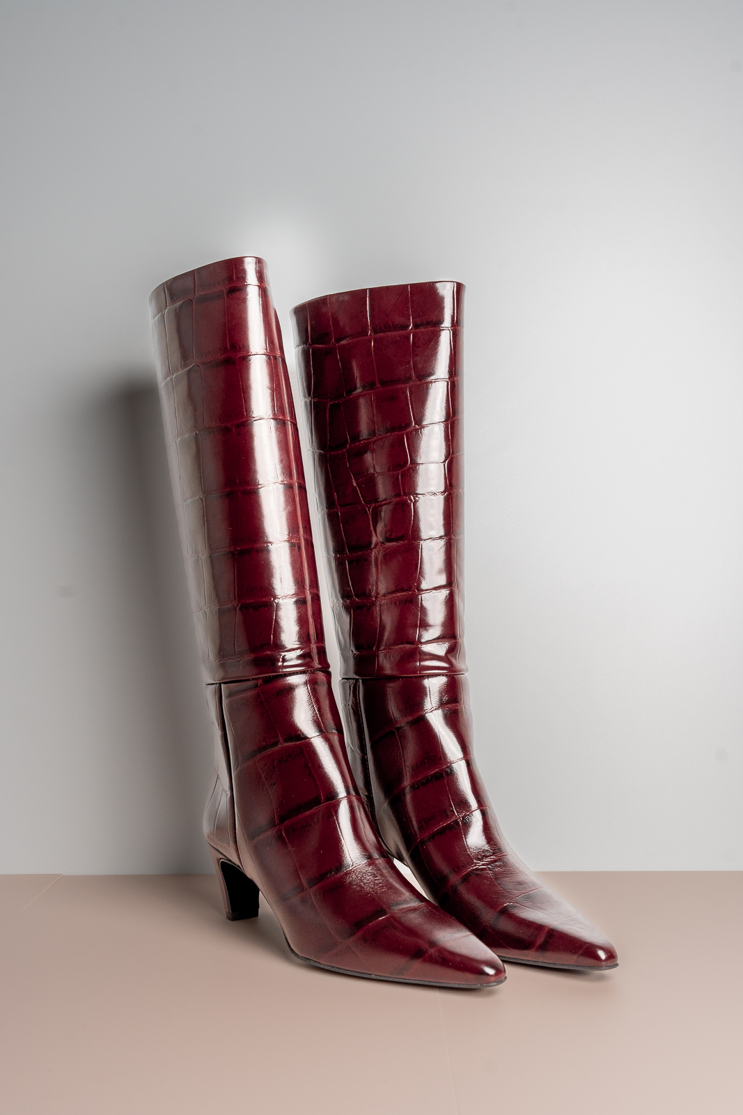 stivali bordeaux con tacco