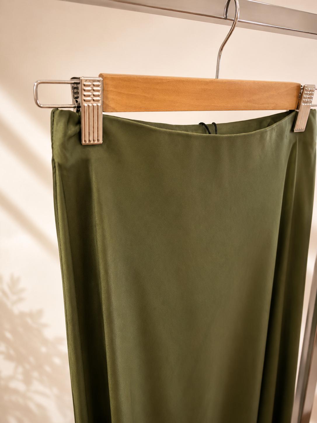 gonna verde oliva raso